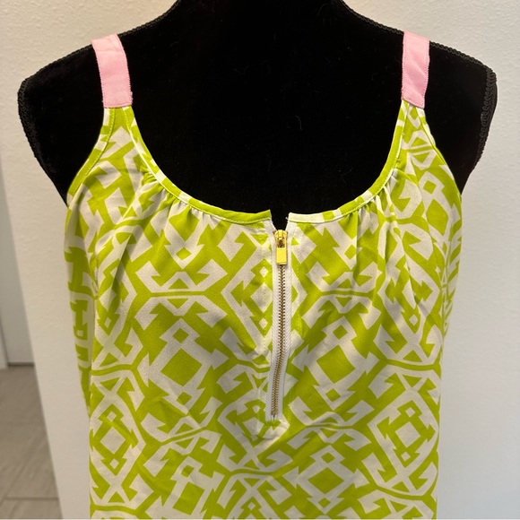 Macbeth Collection Chevron Top 🩷✨ - Picture 3 of 8